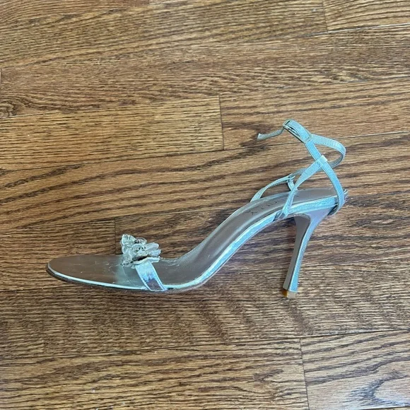 Badgley Mischka Metallic Silver Flower Embellished Heels - Picture 2 of 6